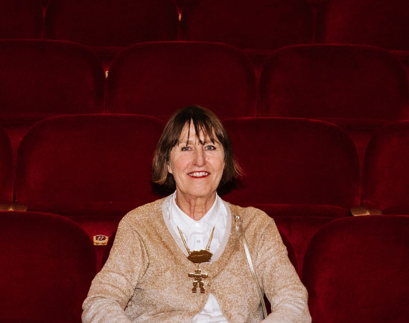 Cultuurambassadeur Jolanda bezoekt theater Kunstmin